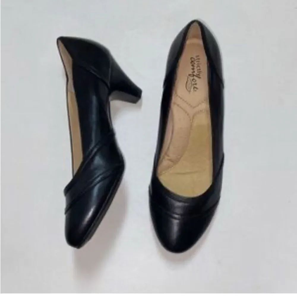 Strictly comfort black new women shoes size 6